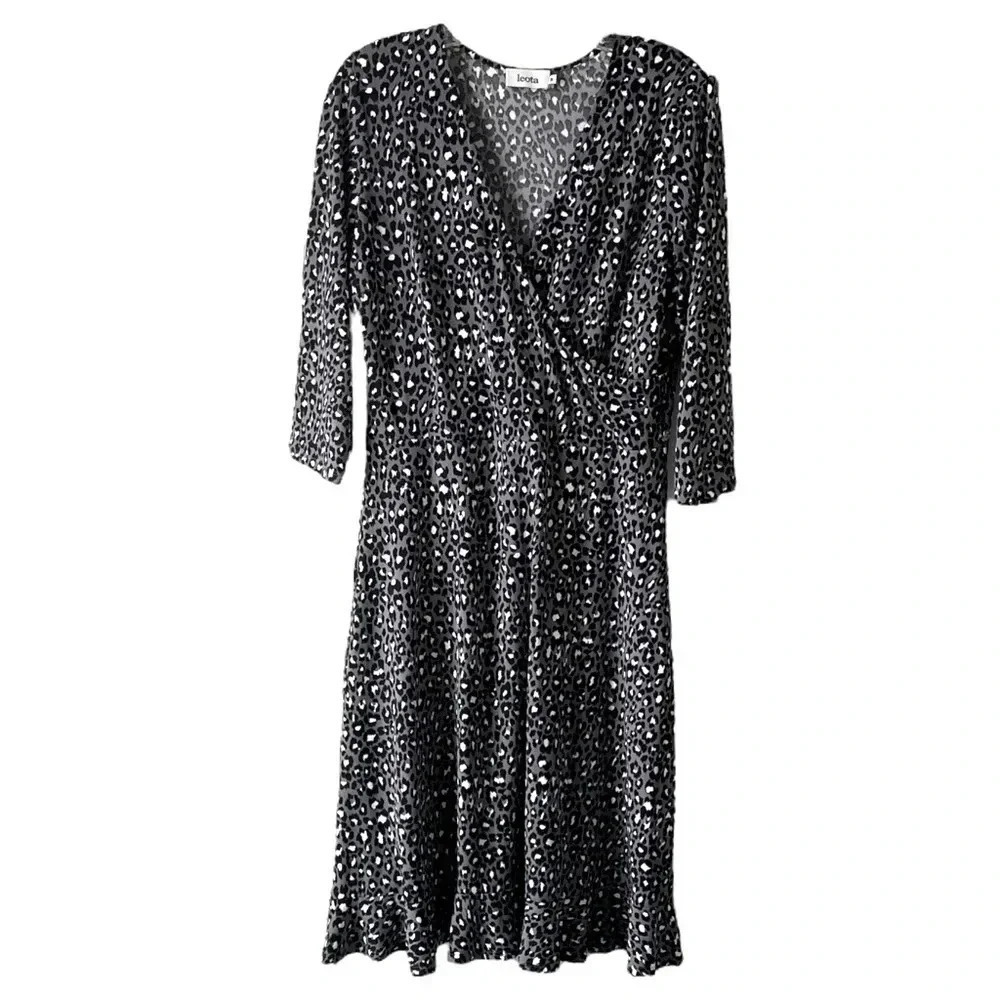 LEOTA | Grey and Black Cheetah Print Ruffled Hem V-Neck Jersey Midi Dress Size M
